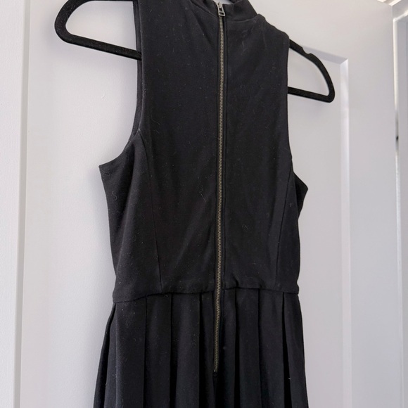 Aritzia Talula classic black knit pleated midi dress - size 2 (XS) - Picture 4 of 5